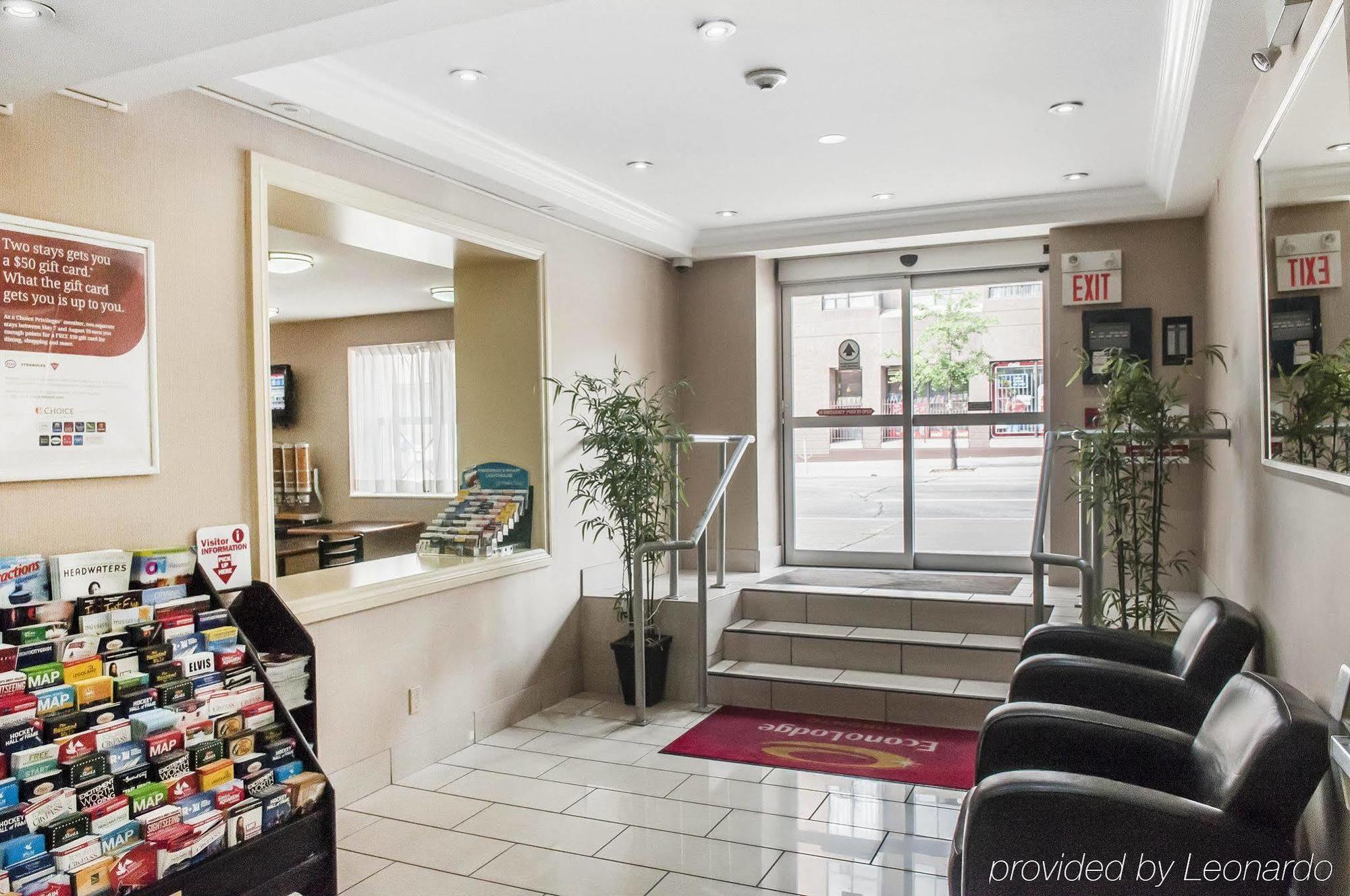 Econo & Downtown Hotel 2*